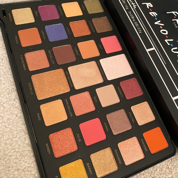 Friends x Revolution Palette - Picture 3 of 3